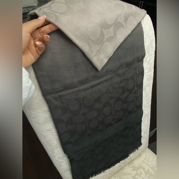 COACH Scarf Lot. - Picture 3 of 7